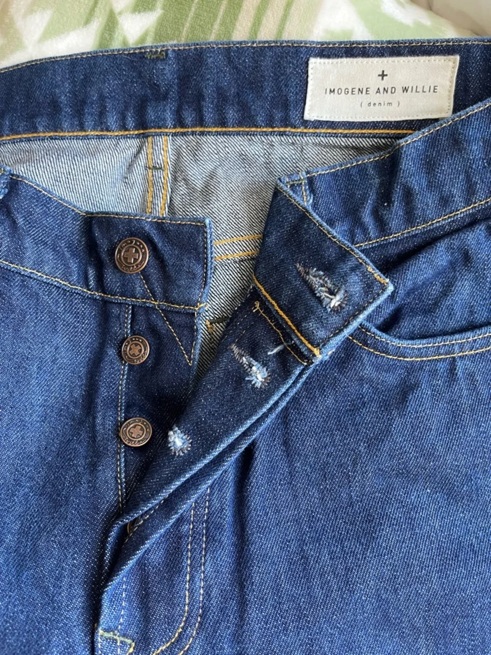 imogene + willie Dark Blue Relaxed Men's Jeans Barton fit Button Fly - Picture 2 of 4